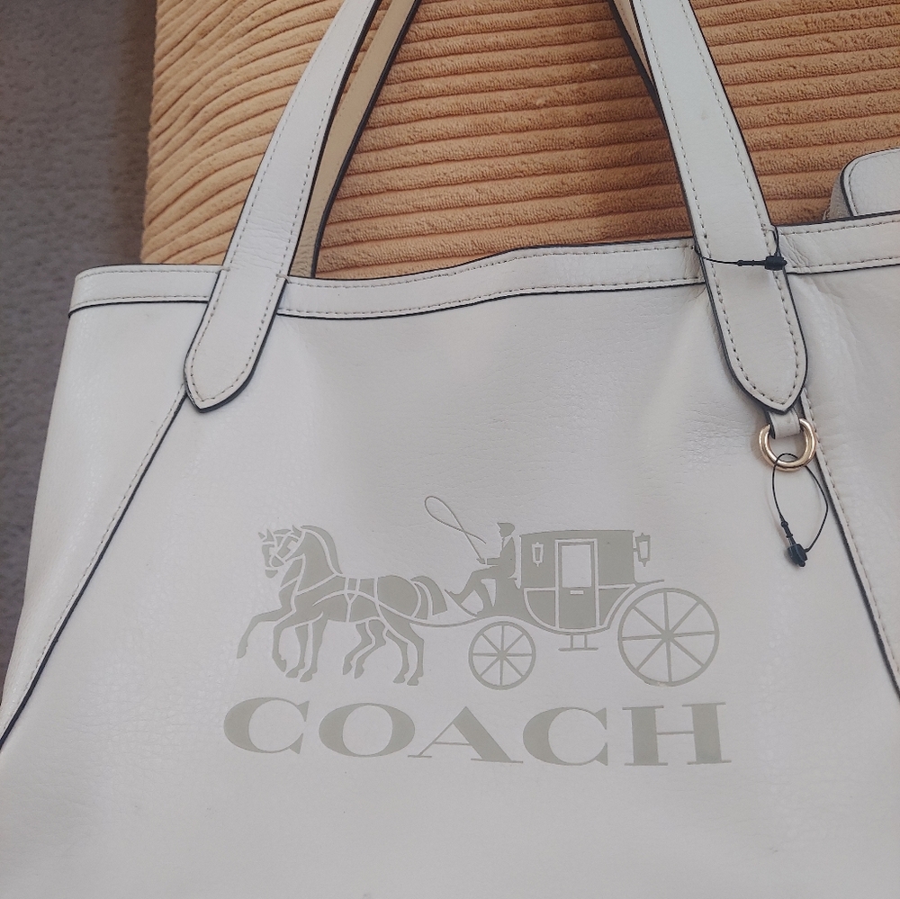 Coach 3 Pc. Horse and Carriage Cream Tote, Wallet and Large Coach Dusty - Picture 2 of 12